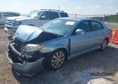 2011 Toyota Avalon Limited z USA, uszkodzony, nr VIN 4T1BK3DB8BU439373